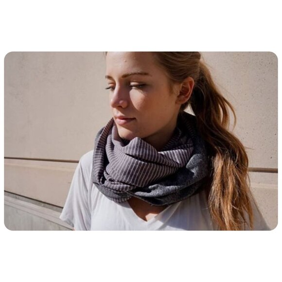 ! Lululemon Vinyasa Scarf Rulu Hyper Stripe Mauvelous Heathered Reversible Scarf - Picture 1 of 8